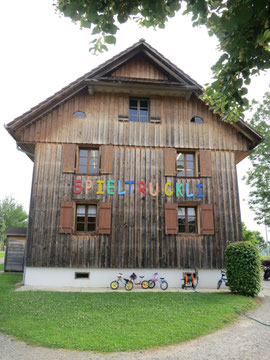 Spieltruckli frontal.jpg